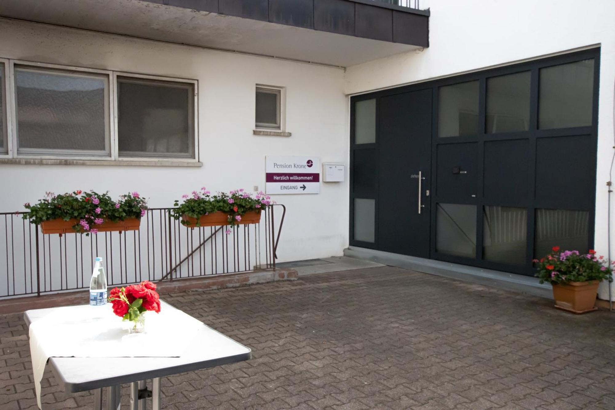 Pension Krone Schwaebisch Gmuend Exterior foto