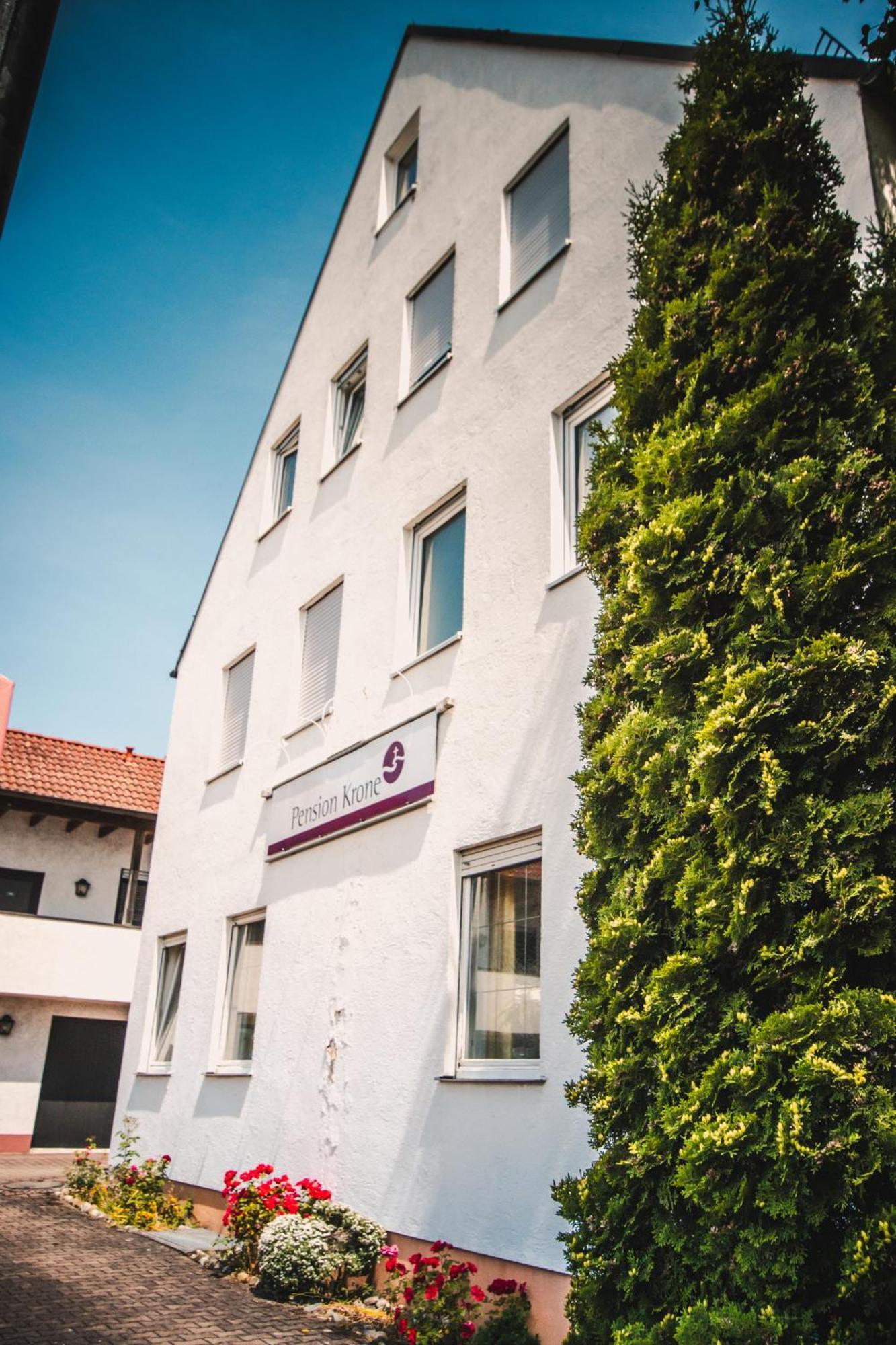 Pension Krone Schwaebisch Gmuend Exterior foto